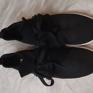 Steve Madden Tennis Shoes size 9.5